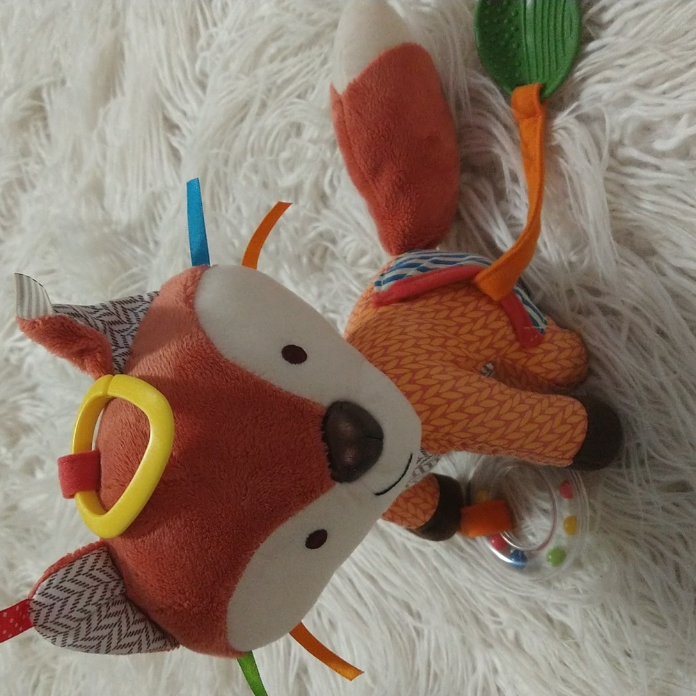 Skip Hop Bandana Buddies Baby Activity and Teething Toy with Multi-Sensory Rattl - Picture 3 of 6